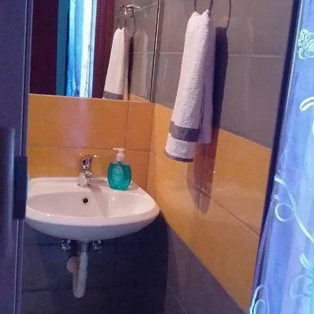 Lorenzo Oda ve Kahvaltı Olevano sul Tusciano
